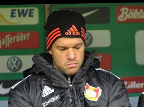Ballack remains at bayer - contract 'not to be served'